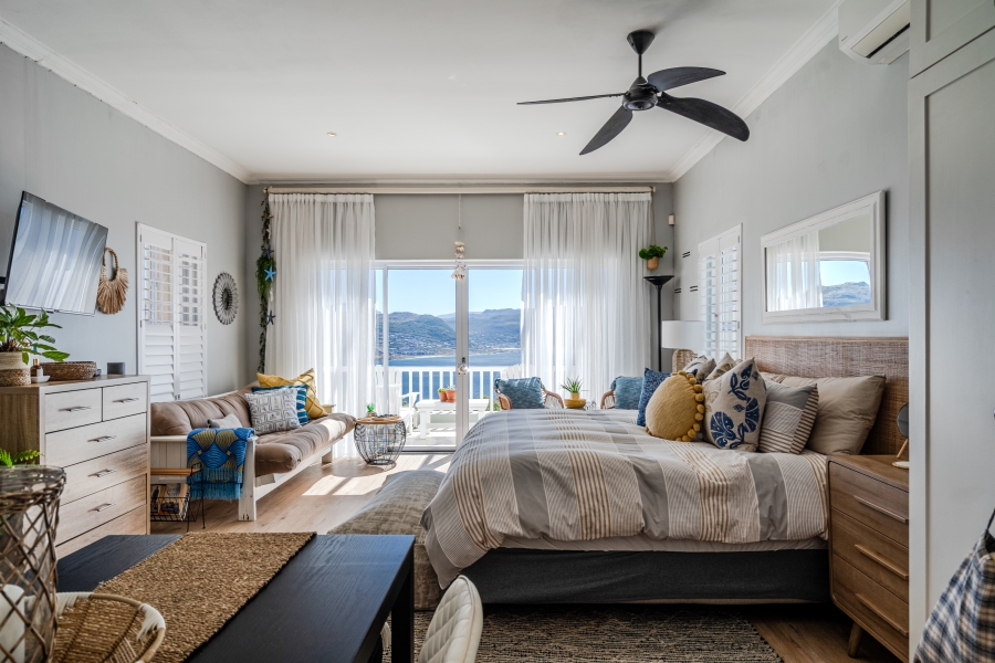 4 Bedroom Property for Sale in Simons Kloof Western Cape